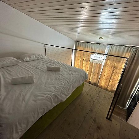 Local Hotel Тбилиси Экстерьер фото