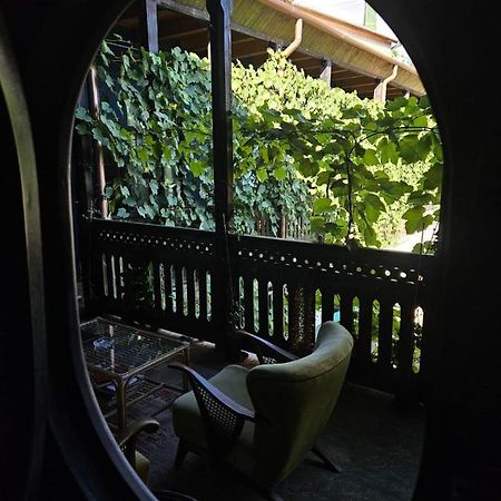 Local Hotel Тбилиси Экстерьер фото