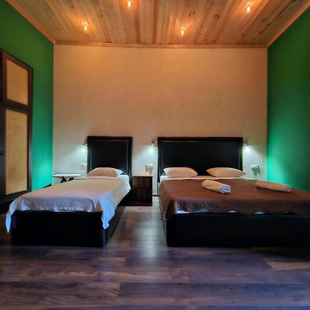 Local Hotel Тбилиси Экстерьер фото