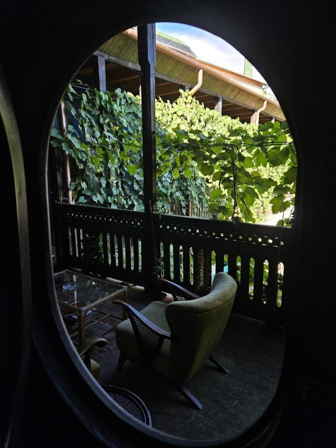 Local Hotel Тбилиси Экстерьер фото