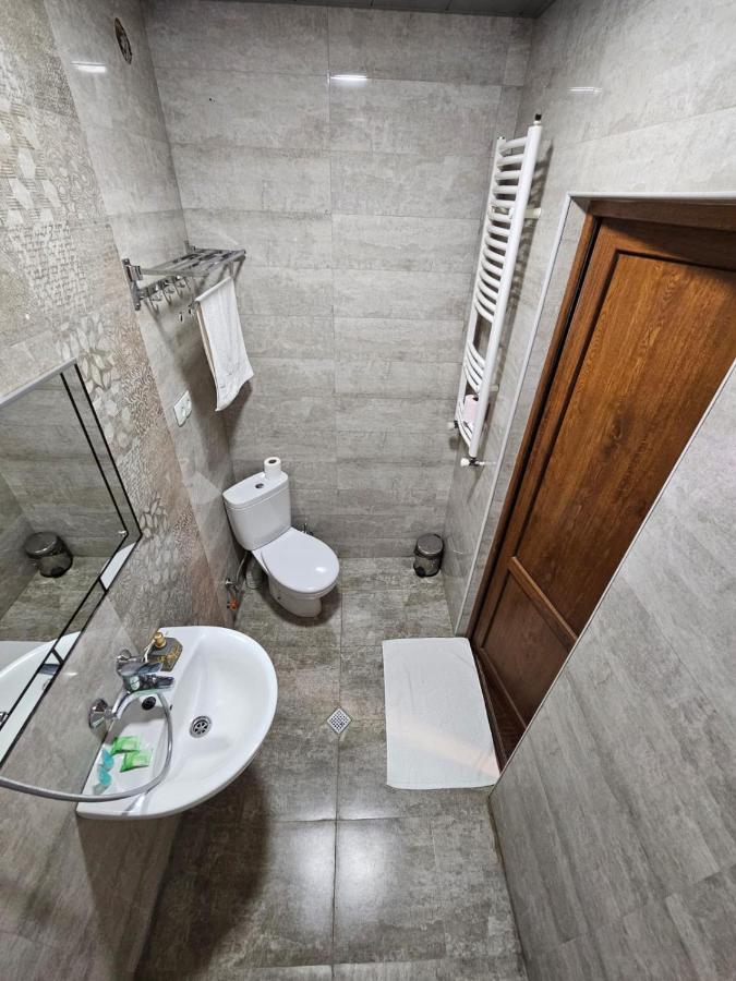 Local Hotel Тбилиси Экстерьер фото