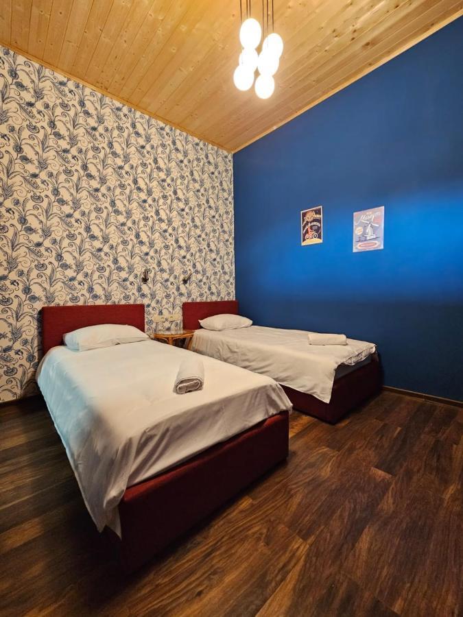 Local Hotel Тбилиси Экстерьер фото